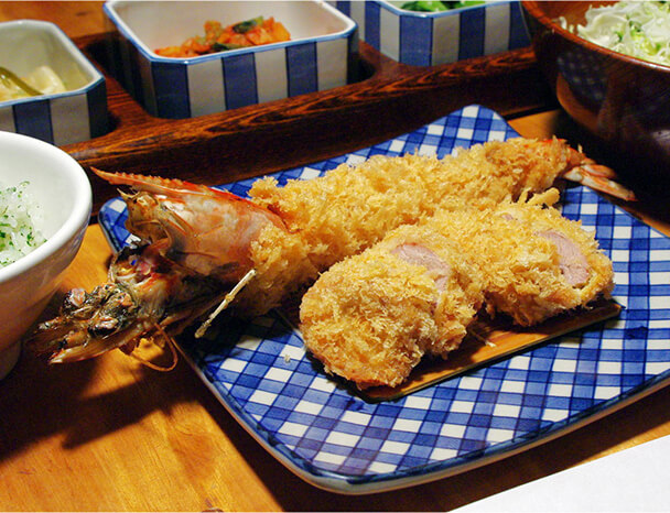 天然特大海老フライ盛り合わせ定食 | かつ吉｜渋谷、新丸ビル、日比谷