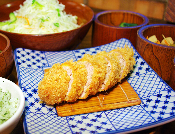 国産銘柄豚てごねかつ定食 | かつ吉｜渋谷、新丸ビル、日比谷国際ビル
